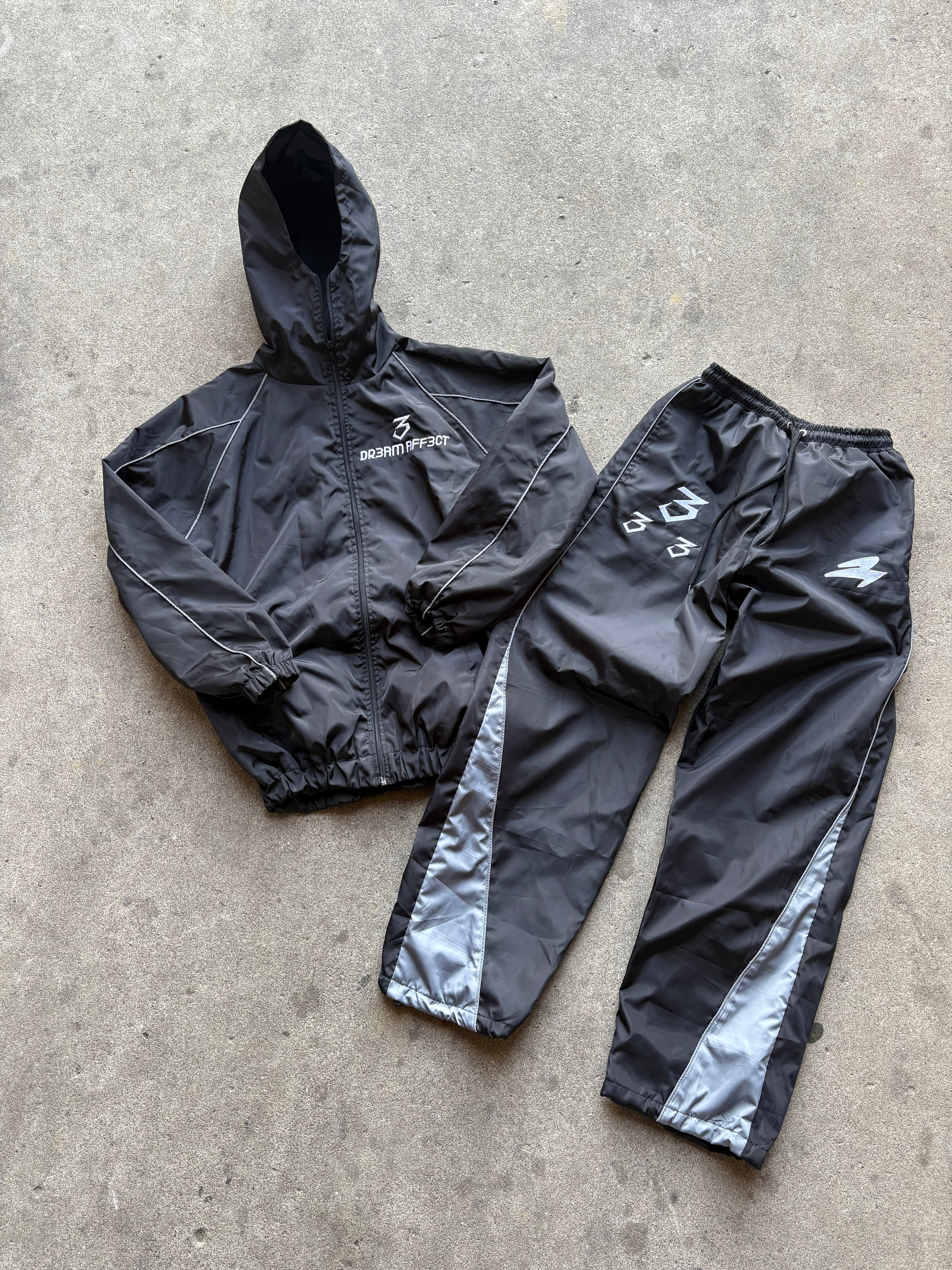 DA (BLACKOUT 🖤) TRACKSUITS