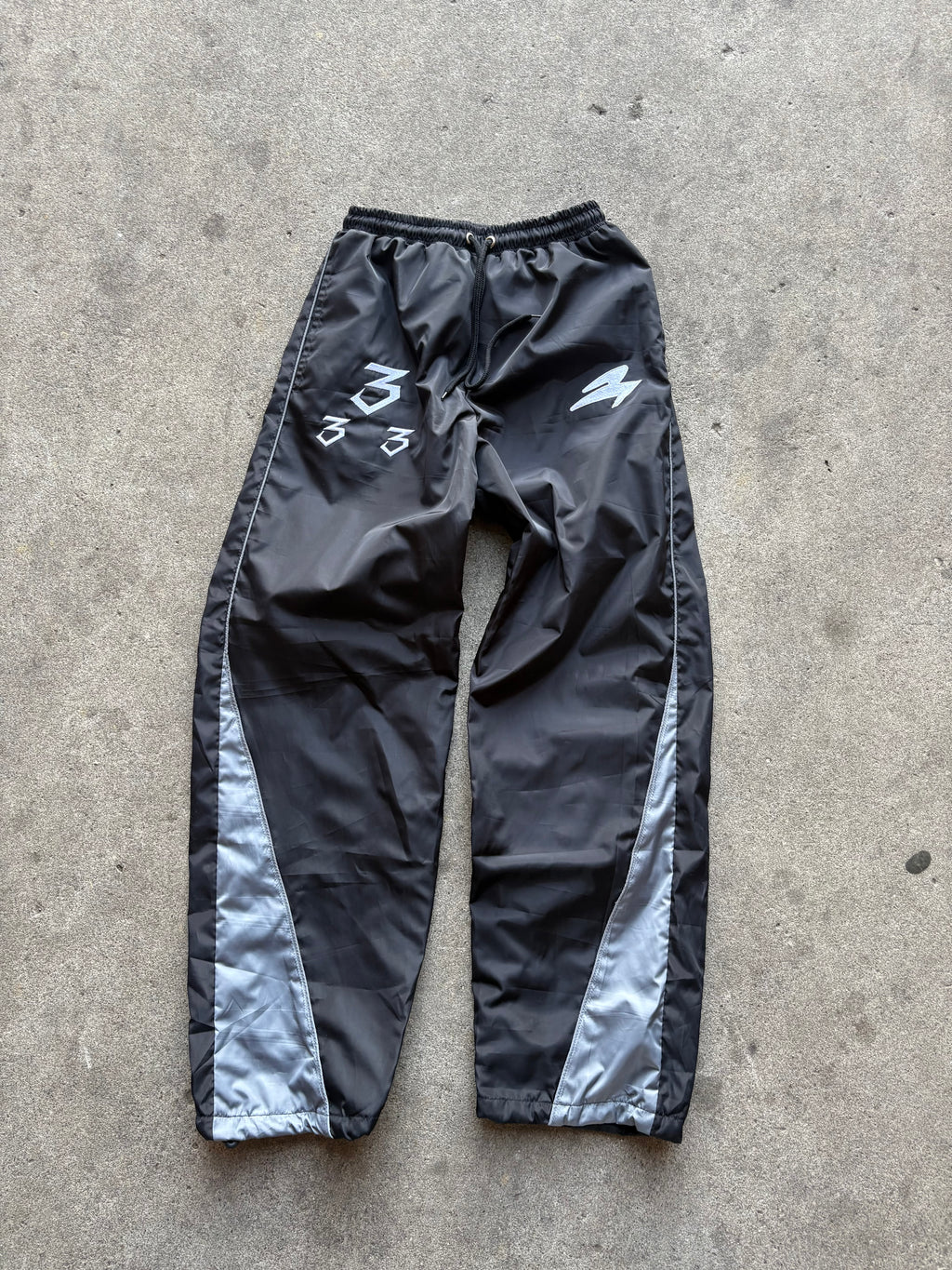 DA(Blackout🖤) track pants